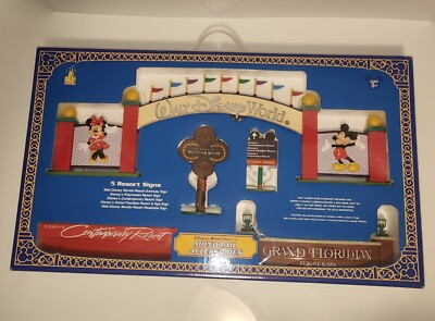 NEW NIB Walt Disney World Monorail Accessories 5 Resort Sign PlaySet Collectible