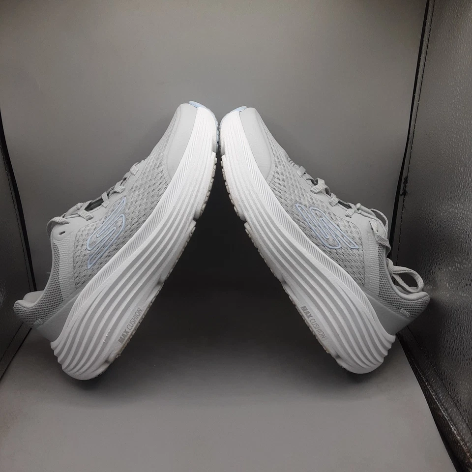 Skechers Max 缓冲奋进运动鞋女式 7M 浅灰色 A7 — 第 4/4 张图片