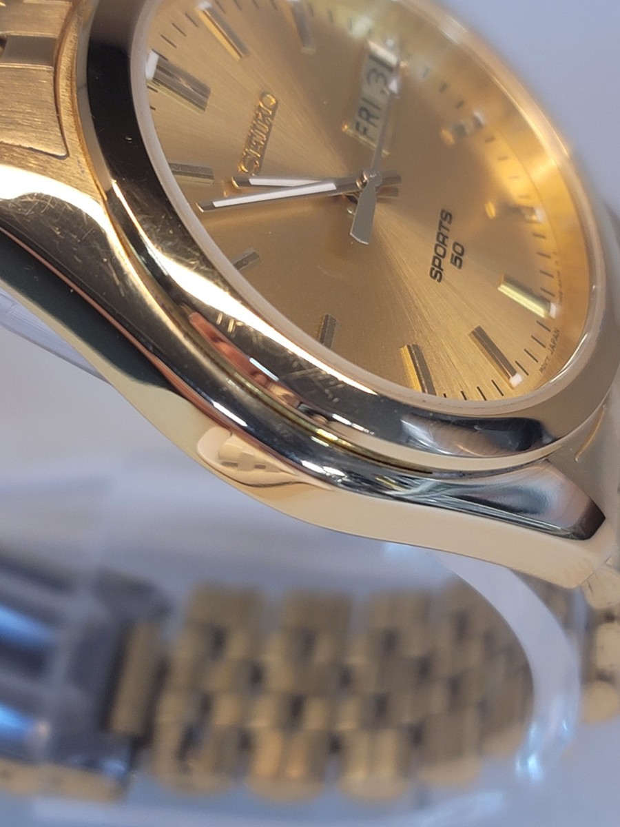 Seiko Sports 50 7N48-8a00 36mm Date Quartz Watch Vintage Seiko Sports 50 Quartz 7N48-8A00-A4 Day/Date Watch  main image 4