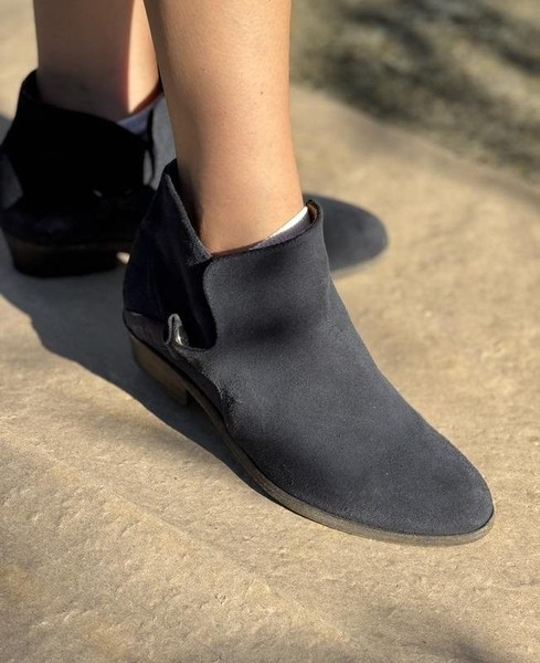 Women Julie Dee Ankle Boots Navy Suede 37