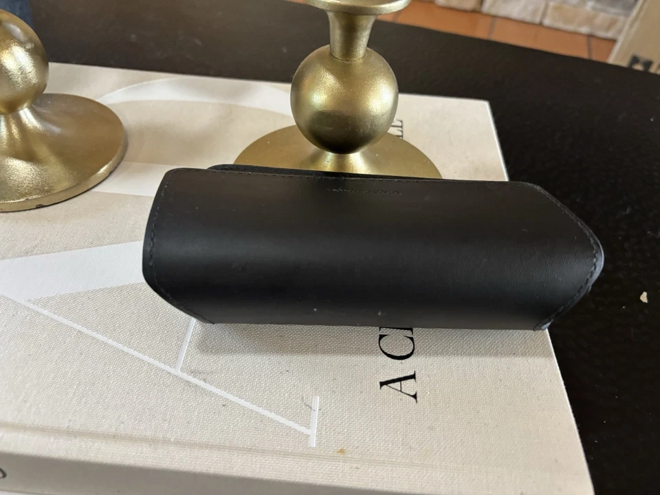 Dolce & Gabbana Black Leather Sunglasses Case Felt Lining. Excellent Condition - Image 4 of 4