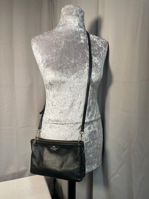 Coach Preloved kleine Geldbörse mit Kette schwarz Kiesel Leder 