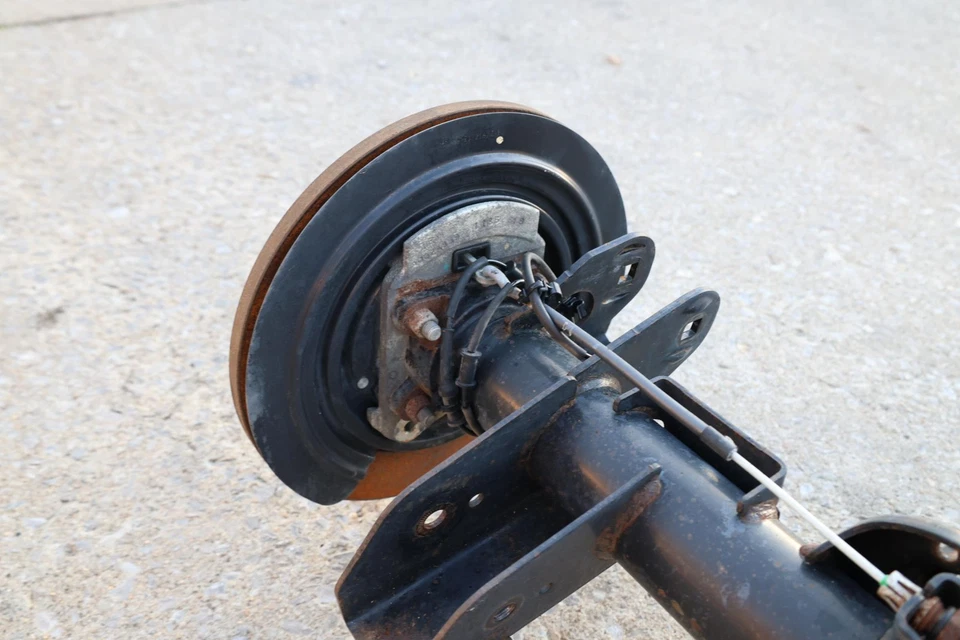 2018 - 2023 JEEP WRANGLER 4X4 REAR AXLE DIFFERENTIAL 4.1 GEAR RATIO OEM - Image 3 of 4