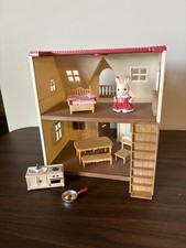 Calico Critters Cozy Cottage Starter Home With Mrs. Bunny  Furniture