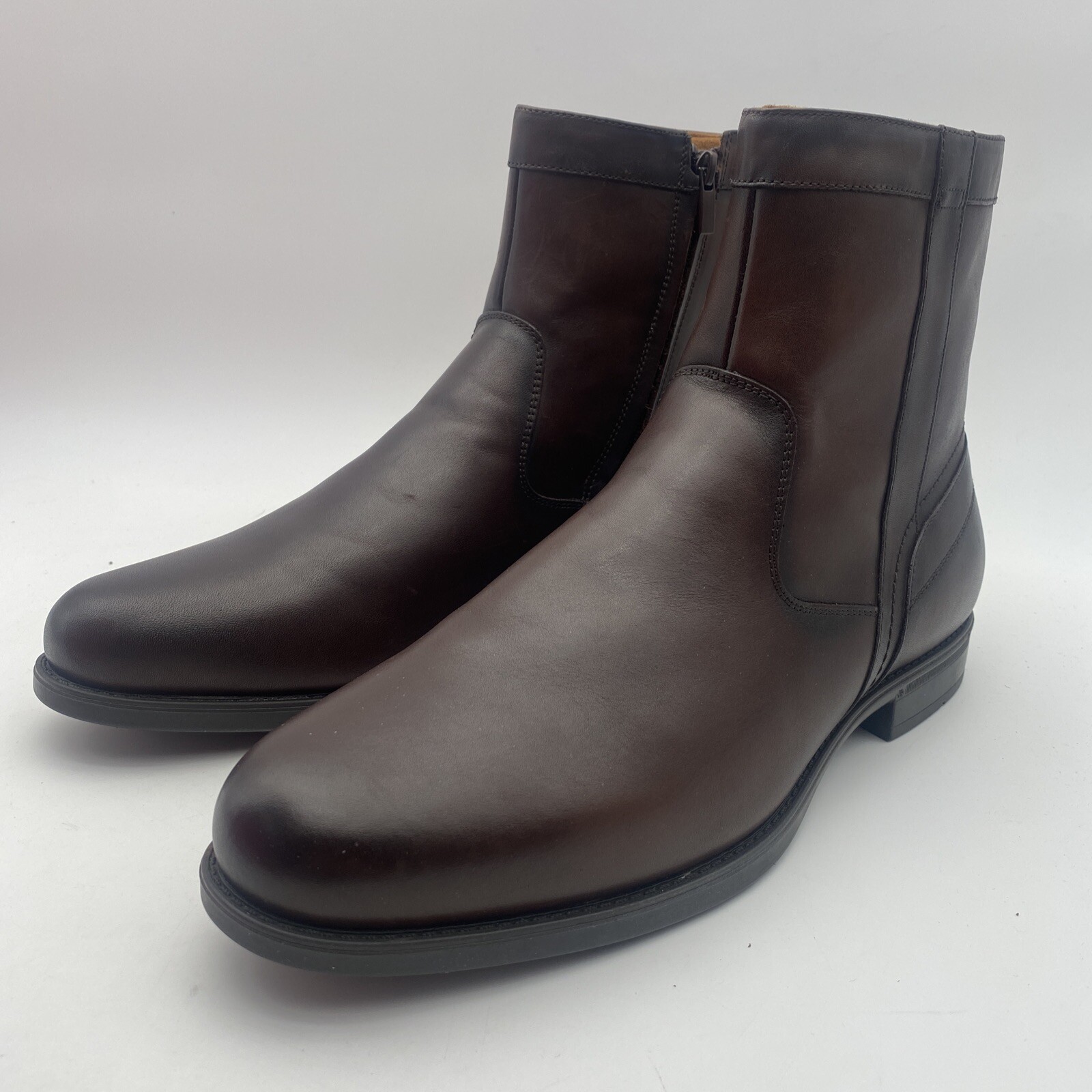 florsheim midtown plain toe zip boot