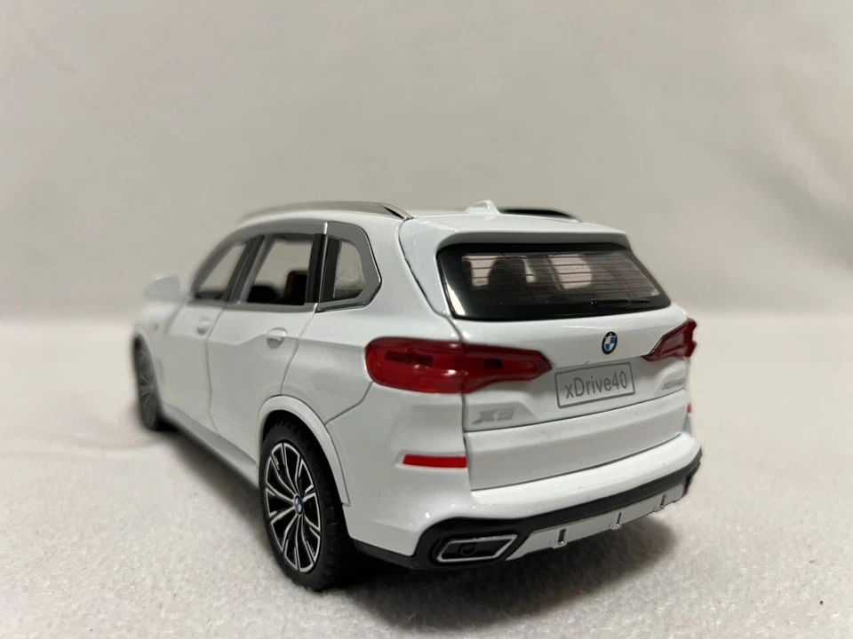 1:24 BMW X5 SUV Alloy Model Car Diecast Car Sound Light Pull Back Toy Vehicle - Image 2 of 4