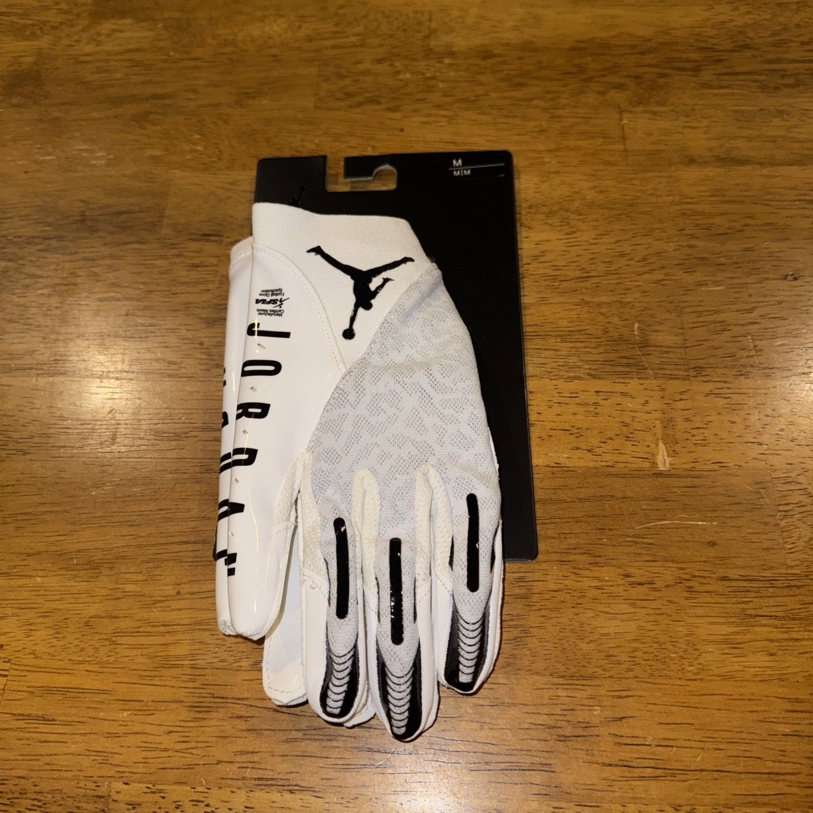 Nike Jordan Vapor Knit Football Gloves Men's Medium White 88497 New With Tags