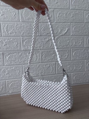 Handmade beaded bag (white)
