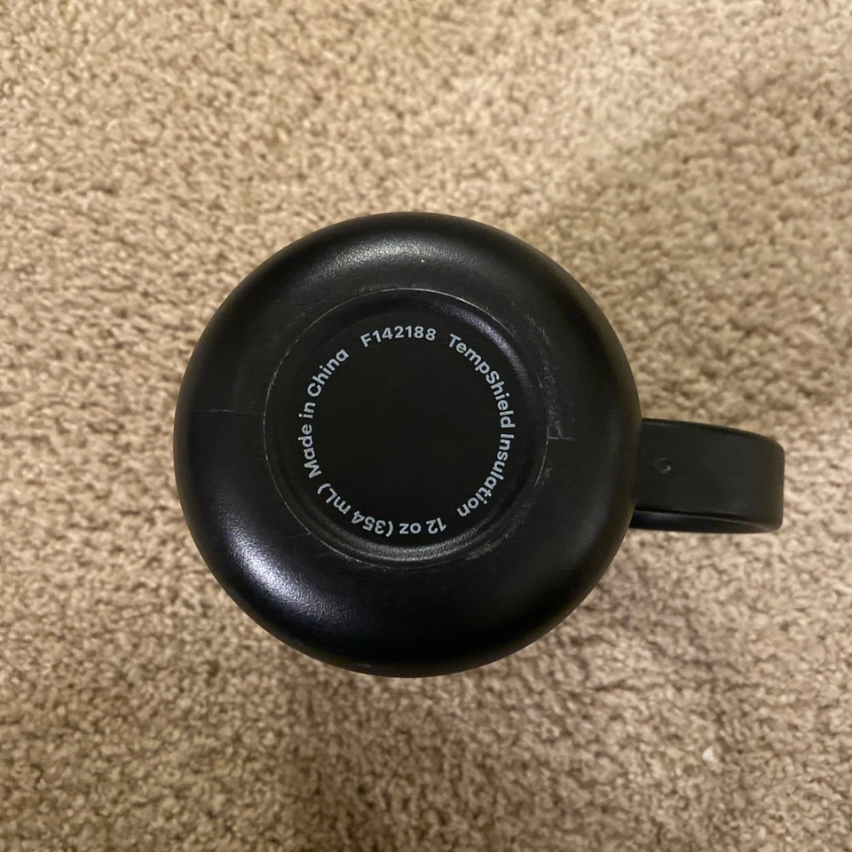 Taza de café Hydro Flask 12 oz negra Foto 2 de 4