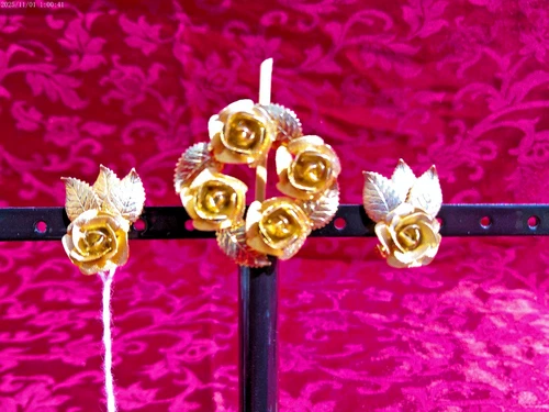 FABULOUS Vintage Judy Lee Signed ROSE Brooch  & earring set Costume Jewelry