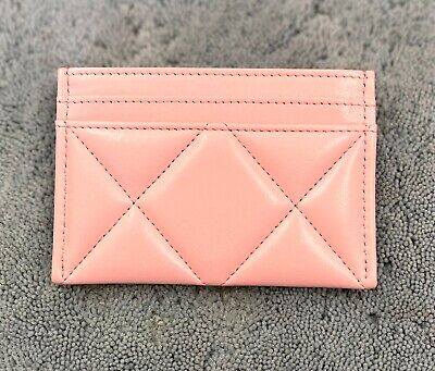 Chanel 23K 19 Quilted Card Holder in Rose Pink Shiny Chanel 23K 19 Quilted Card Holder in Rose Pink Shiny