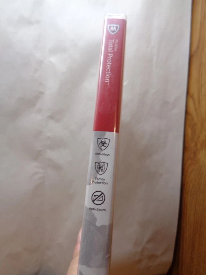 McAfee Total Protection 2015 | 3 Devices  - Image 2 of 3