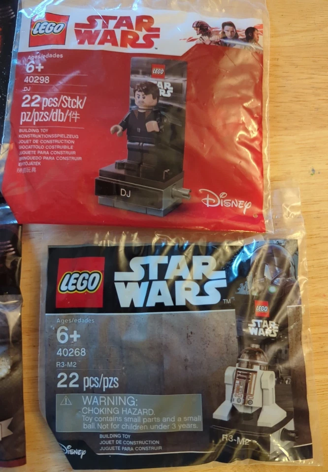 Lego 30602 Stormtrooper, Red Arm C-3po, DJ (40298), & R3-M2 (40268)  Lot of 4 - Image 2 of 4