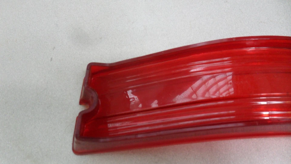 Nuevo de Lote Antiguo 1964 64 Buick Special Luz Trasera Derecha Lente Guía Delco 5955134 OEM 02DA1 IL Foto 3 de 4