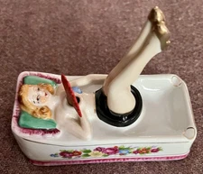 Naughty Nodder Ashtray Pin Up Lady Fan And Legs. VERY Good Condition. VTG Japan