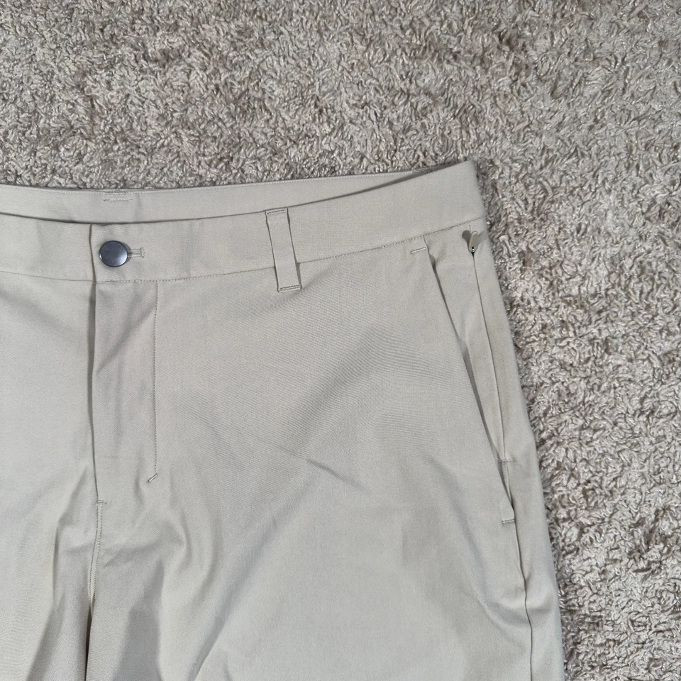 Lululemon Khaki Shorts Size 38 Commission Classic Fit Warpstreme 9” LM7B96S - Image 3 of 4