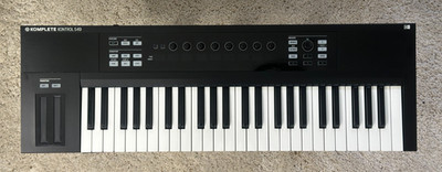 Native Instruments Komplete Kontrol S49 MK1 MIDI Keyboard Controller   Excellent