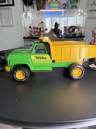 Vintage Tonka Dump Truck Green Yellow Pressed Steel XR-101 Tires Working Bed