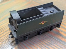 TRIANG HORNBY R38 BATTLE OF BRITAIN TENDER BR GREEN