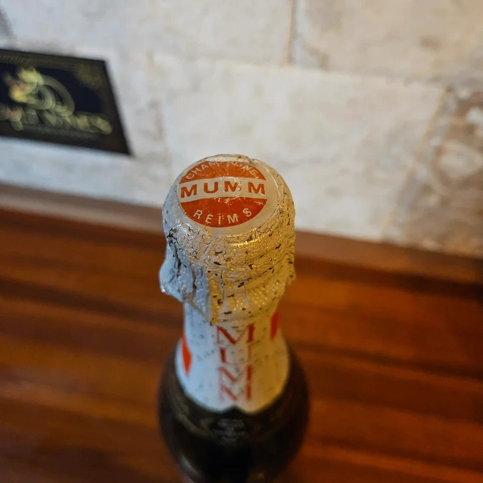 1976 G.H. Mumm Cordon Rouge Brut 香槟色 — 第 3/4 张图片