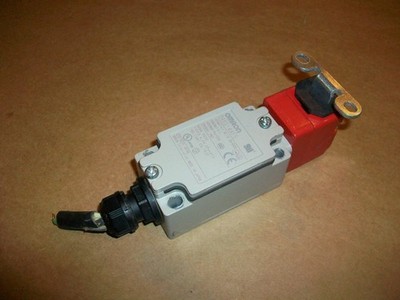 OMRON D4BS-4AFS SAFETY INTERLOCK DOOR SWITCH  USED