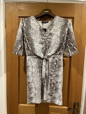 PrettyLittleThing Snake Skin Print Short Sleeve Dress Size 10 in Tan. Never worn