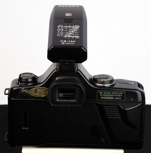 Yashica 108 Multi Program 35mm Film SLR c/w MC Zoom 28-80mm Lens & CS-140 Kit - Picture 6 of 13