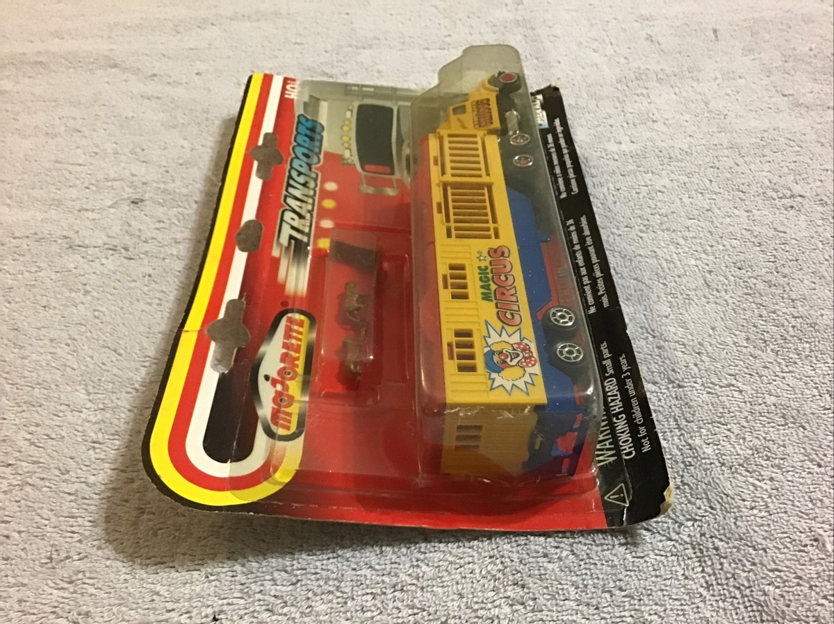 Majorette Kenworth Magic Circus – Camion Tractable Jaune Avec Remorque – Échelle 1/87 – Fabriqué En France – Occasion