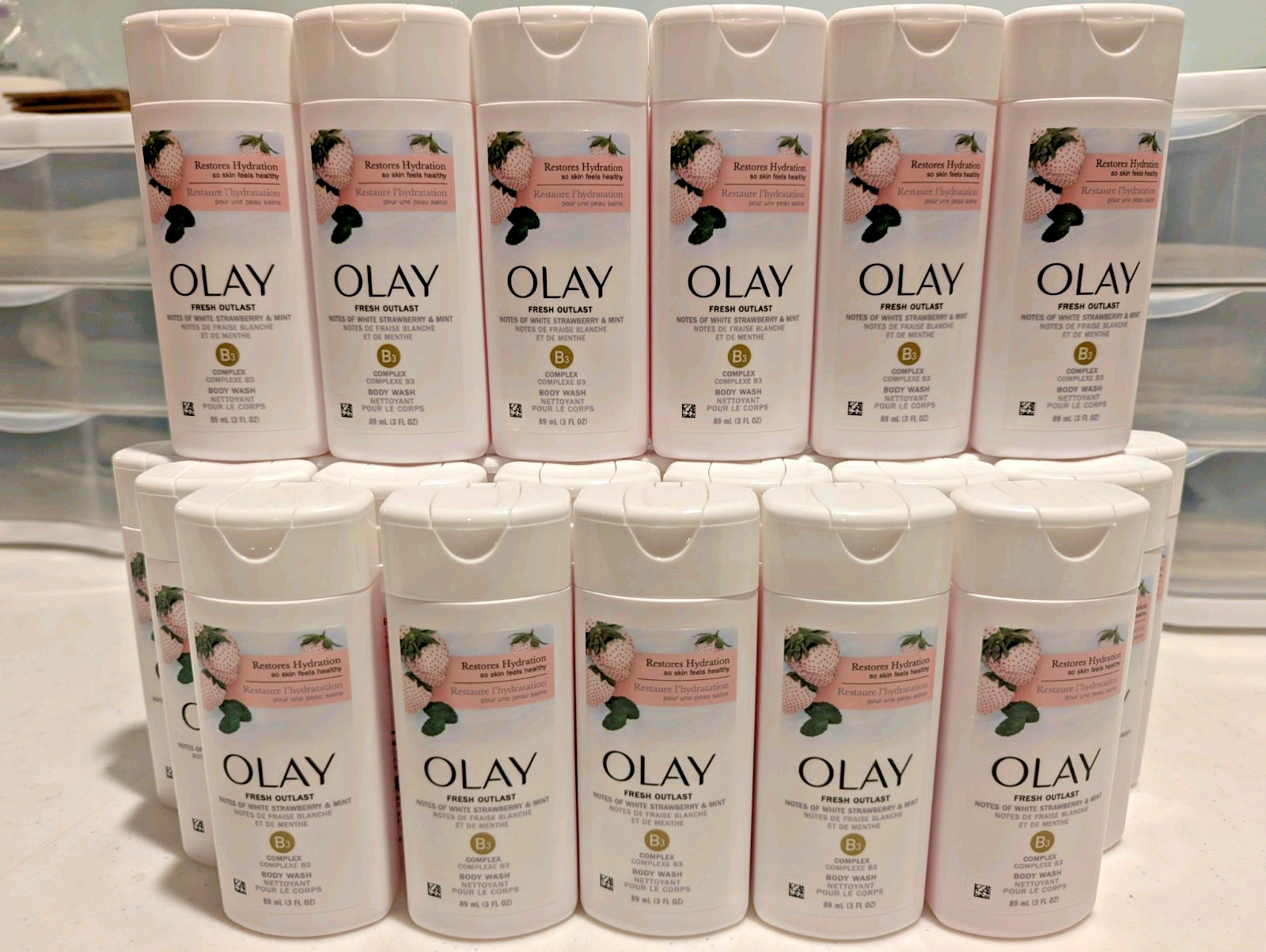 Olay Fresh Outlast Body Wash White Strawberry Mint Travel Si