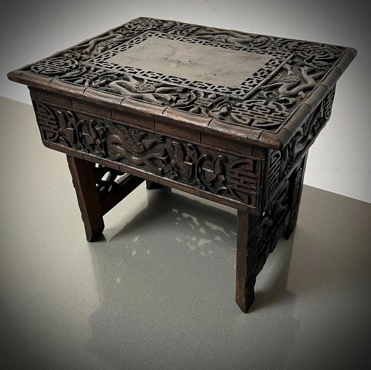 VINTAGE CHINESE CARVED FOLDING TABLE OR STOOL. TRAVELLING ALTAR. 20th c