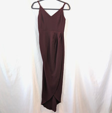 Maxi Vestido Crepé Cintura Imperio Vino Dobladillo Asimétrico Funda Plisada Nuevo con Etiquetas Talla 2