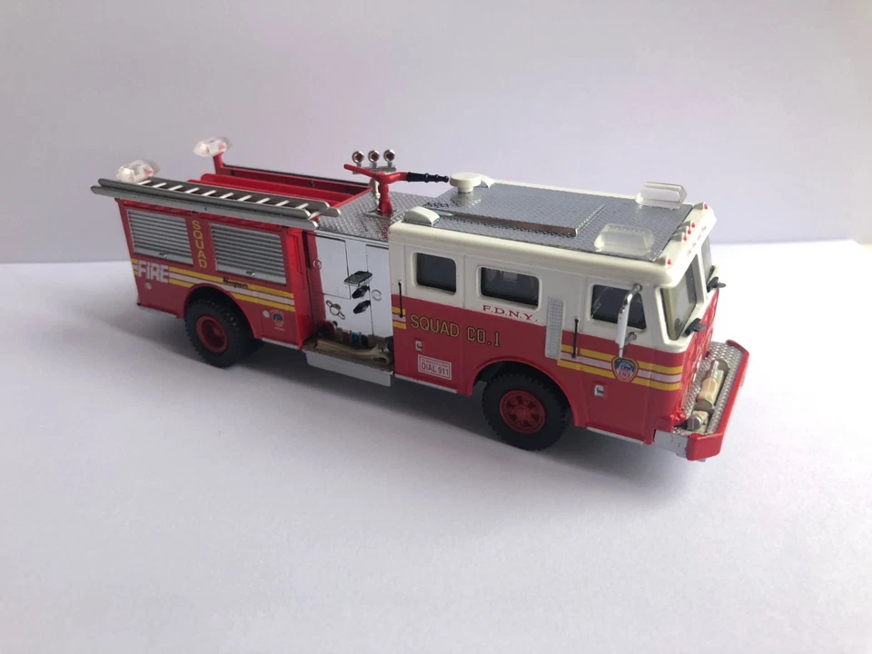1/64 Code 3 FDNY New York Seargrave Pumper Engine Squad 1 - Great condition - Photo 4/4