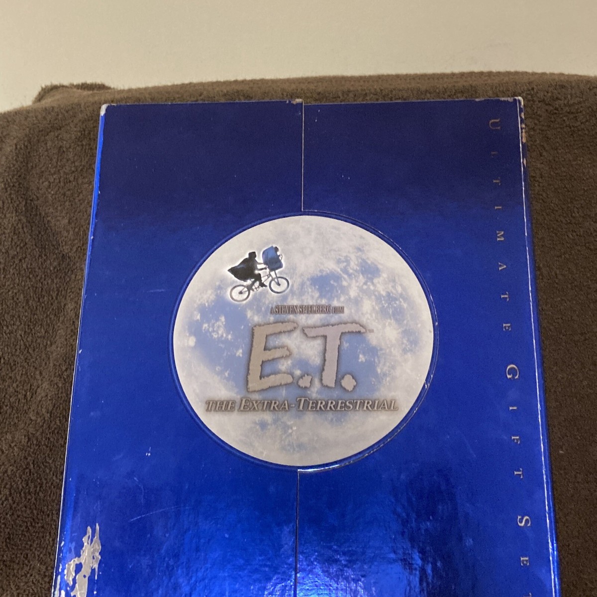 E.T. The Extra Terrestrial Ultimate DVD Gift Set CD Book 4