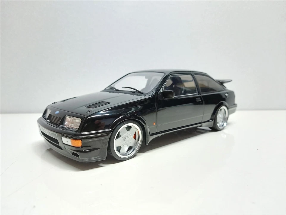 Ford Sierra RS Cosworth Tuning Nero del 1987 - 1/18 Artigianale base IXO - Immagine 3 di 4