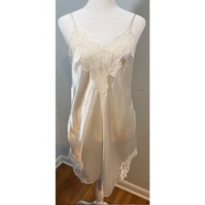 Vintage 90s Victoria's Secret White Lace Chemise Negligee M Coquette Bridal