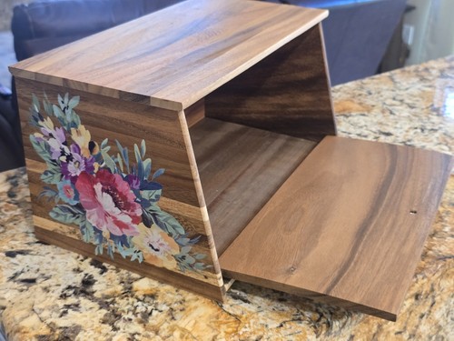 New, The Pioneer Woman Sweet Romance Bread Box Wood 15.75x9.25x8 - Picture 7 of 8