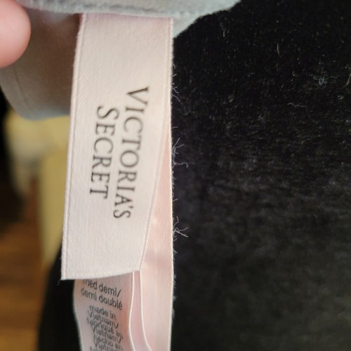 Sujetador Victoria’s Secret Forrado Demi Beige Talla 36DD Con Aros Dorado V Frontal Comodidad - Imagen 12 de 16