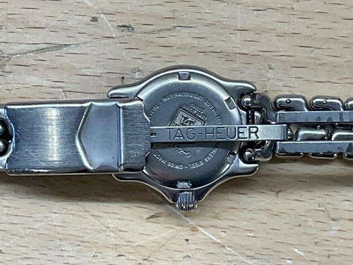 TAG Heuer Professional WG1412-0 White Dial Womens 24mm Quartz Watch - Picture 3 of 4