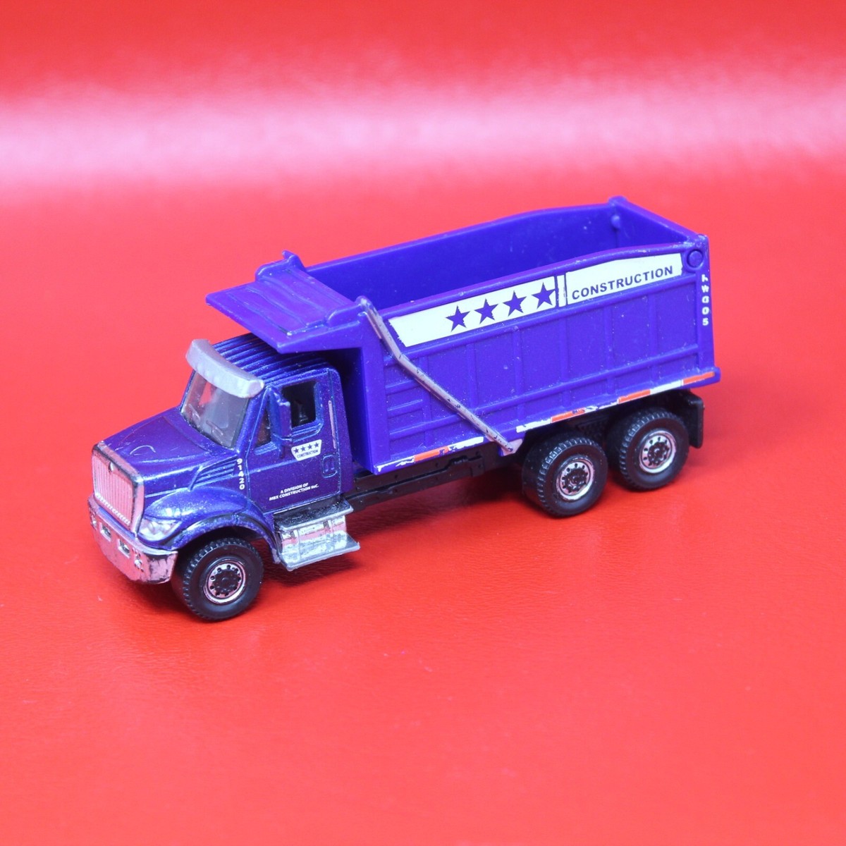 2009 Matchbox International Workstar 7500 Dumptruck Blue MBX Real