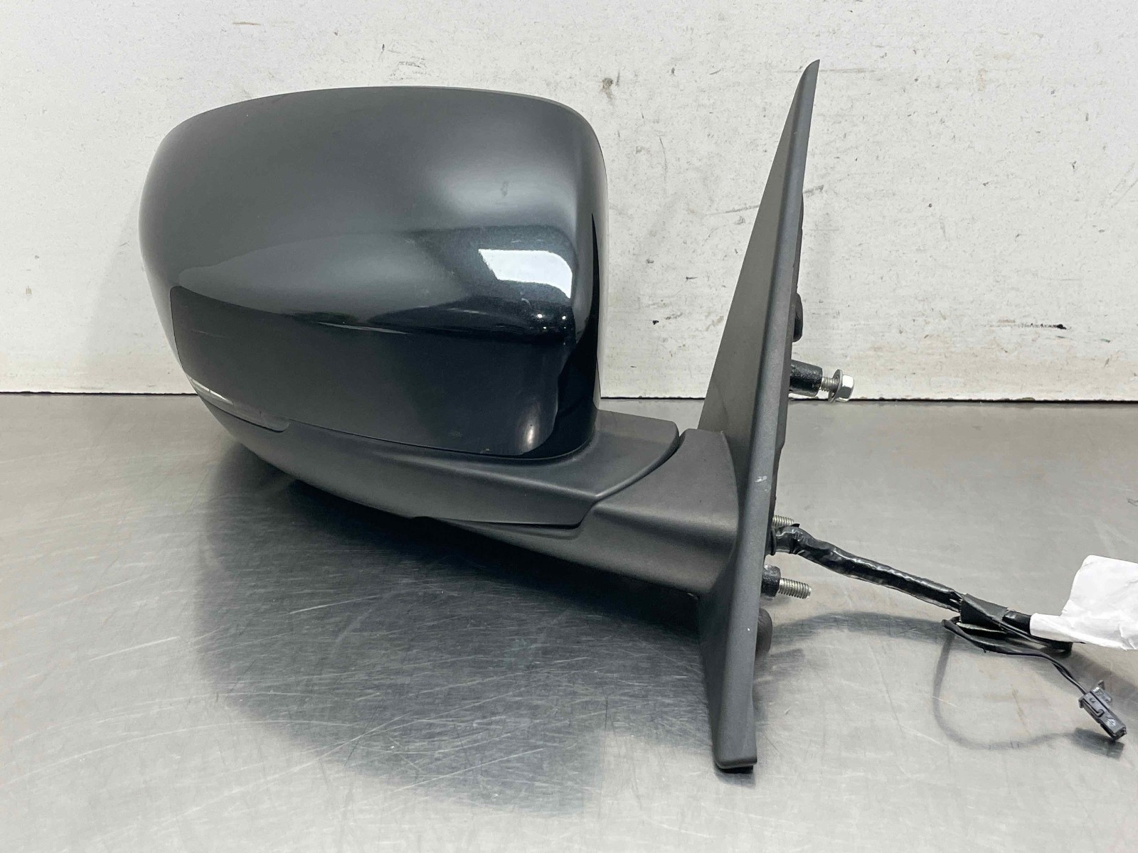 2018 Maserati Levante Passenger Right Door Mirror RH W/Cam Signal W/Blindspot RH