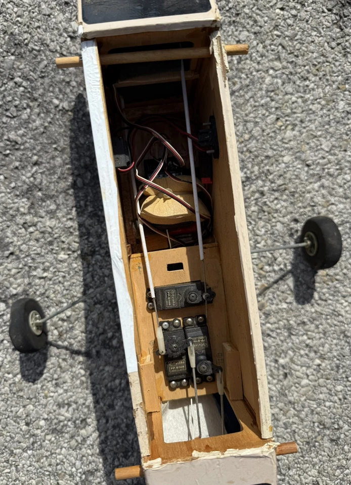 Винтажный радиоуправляемый учебно-тренировочный самолет HOBBICO SUPERSTAR 40 в сборе с двигателем OS LA 46 - Изображение 3 из 4