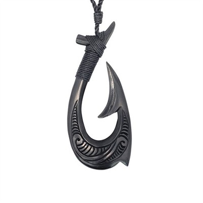 81stgeneration Geschnitzter Horn Großer Maori Hei Matau Anhänger Halskette