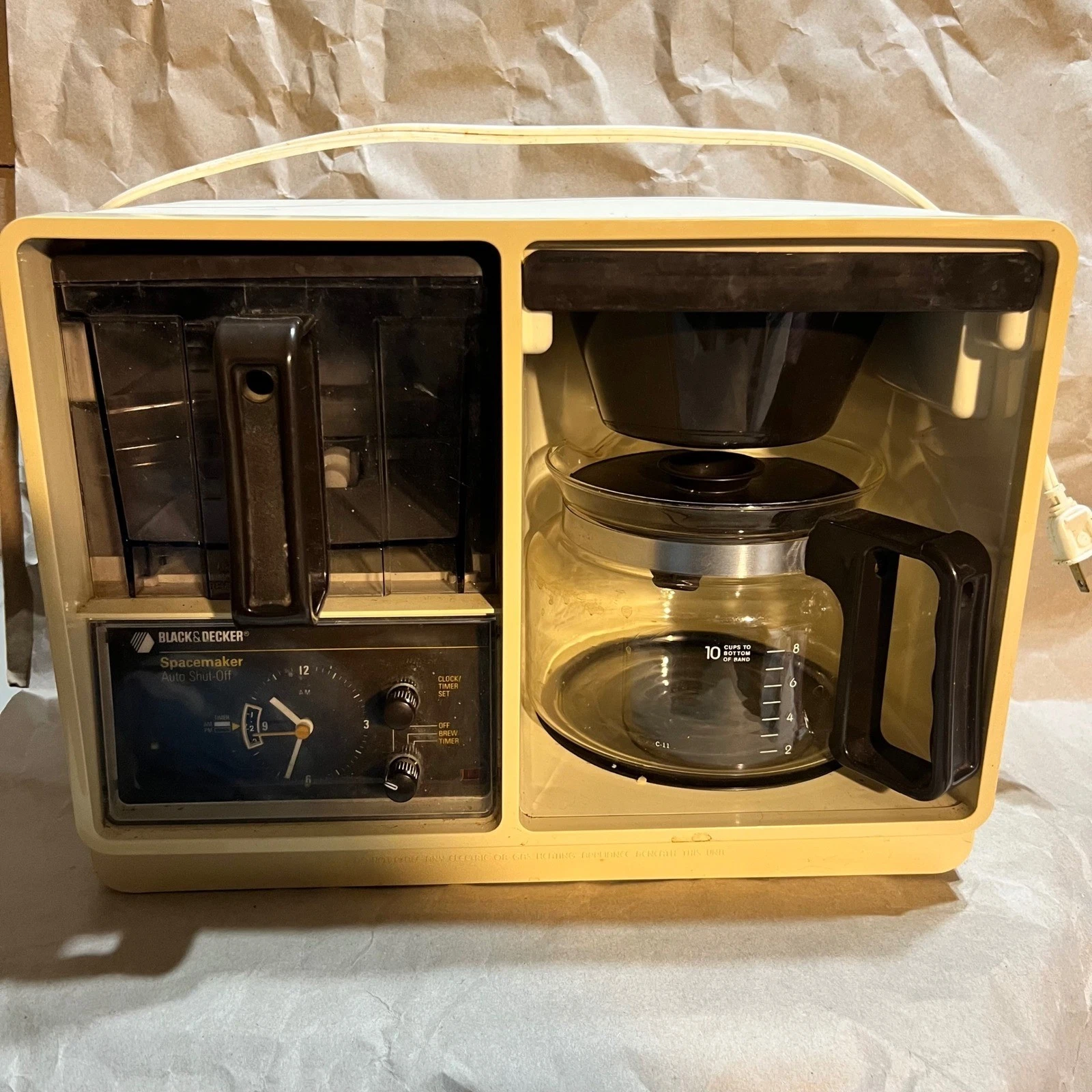 Black & Decker 10 Cup Spacemaker Coffee Maker Cream Vintage SDC2A Auto Shut-Off
Opens in a new windo