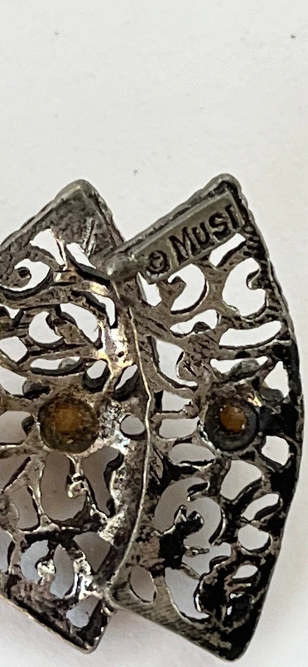 Clip de zapato firmado Musi vintage diseño de arco de filigrana con perla sintética Foto 3 de 3