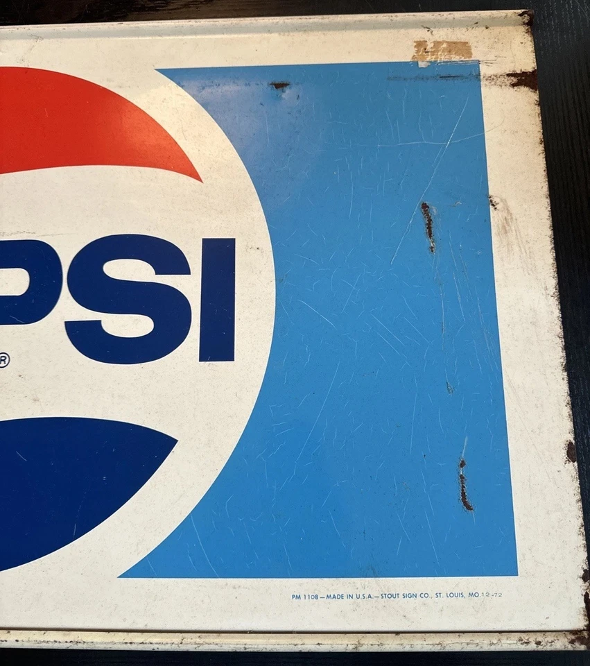 Pepsi Cola 1970s Vintage Metal Tin Sign 17 1/2 x 32 Inches Wall Piece - Image 4 of 4