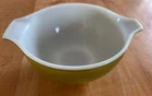 VTG PYREX Cinderella Mixing Nesting Bowl VERDE Green #441 1.5 Pt. Oven ware