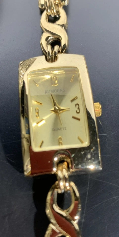Lote De Colección Reloj Pulsera Damas Para Piezas O No Funciona Liz Claiborne Reliquia Timex Foto 3 de 4
