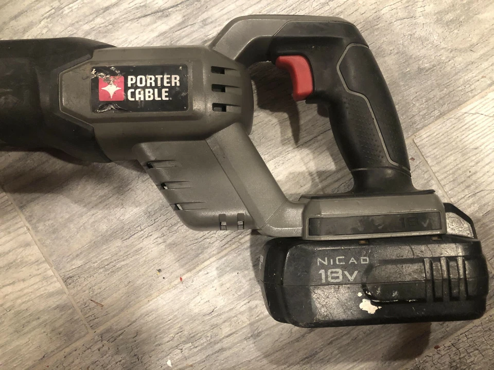 Porter Cable 18v Reciprocating Saw (PC1800RS) With PC18B Battery - Pre-Owned - Image 2 of 4