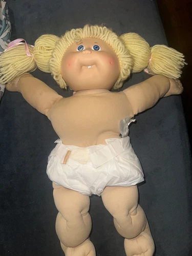 Cabbage Patch White Girl Doll Lemon Hair ( no clothes)
