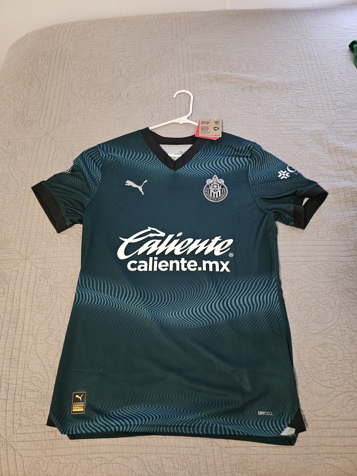 Official Club Deportivo Guadalajara Men's Medium Jersey
